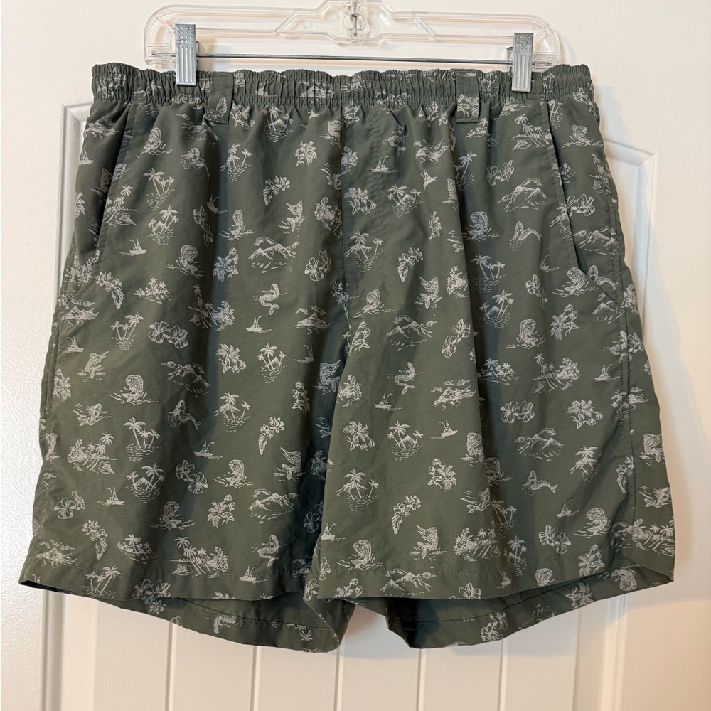Men’s Columbia Green Shorts - L